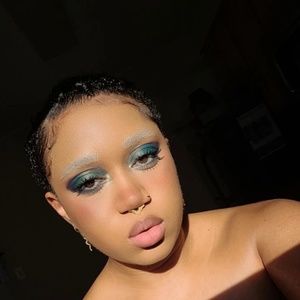 Meet your Posher, Tallise